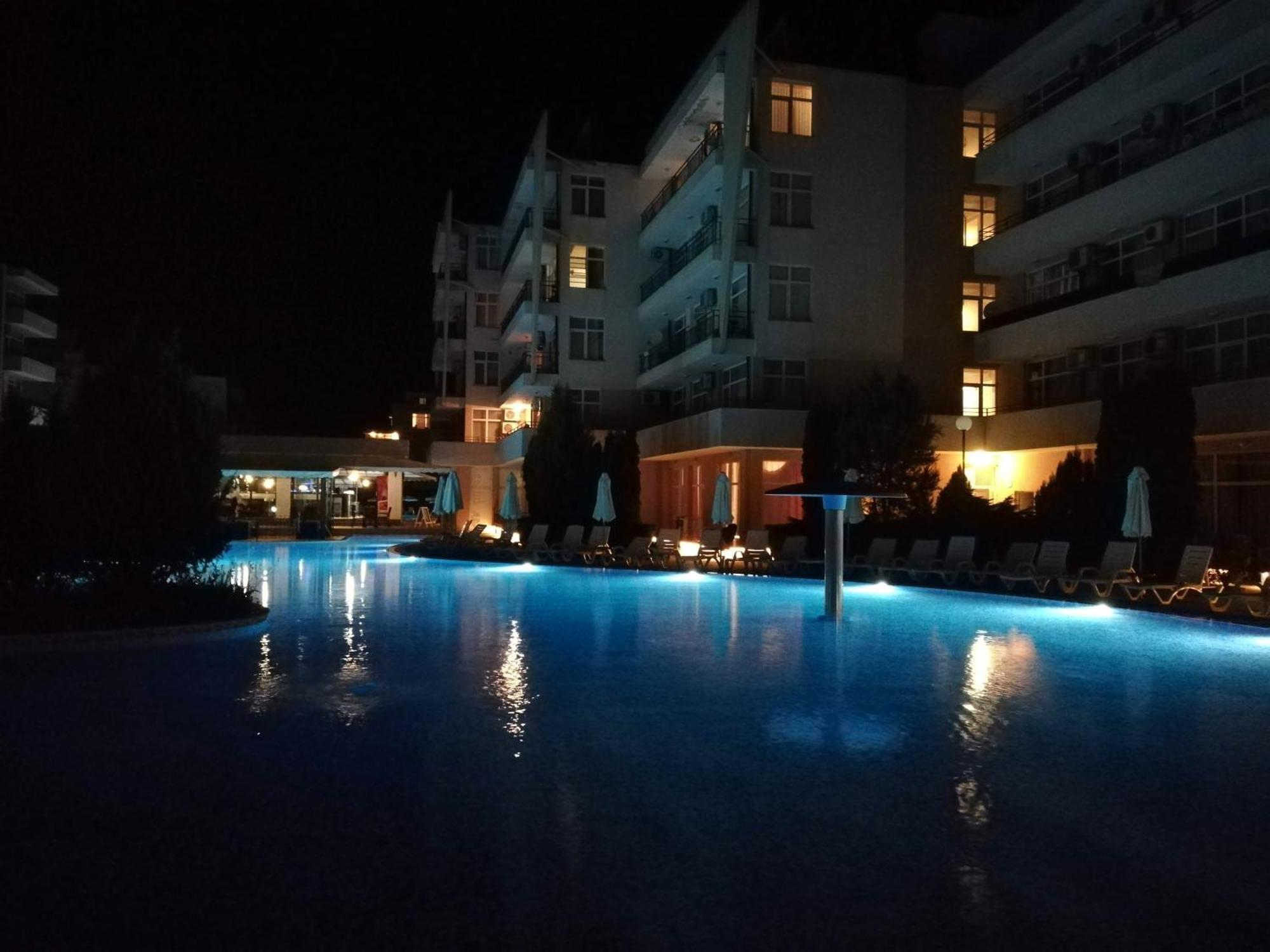 Apartment Daisy Grand Kamelia ساني بيتش المظهر الخارجي الصورة